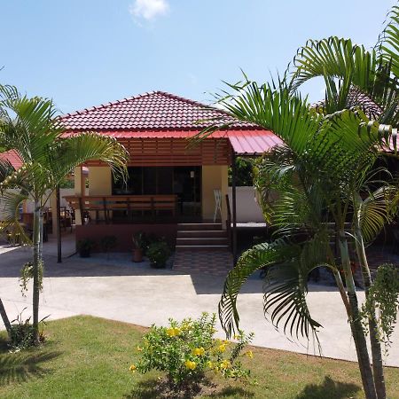 Naluemon Village Fh 1 رايونغ المظهر الخارجي الصورة