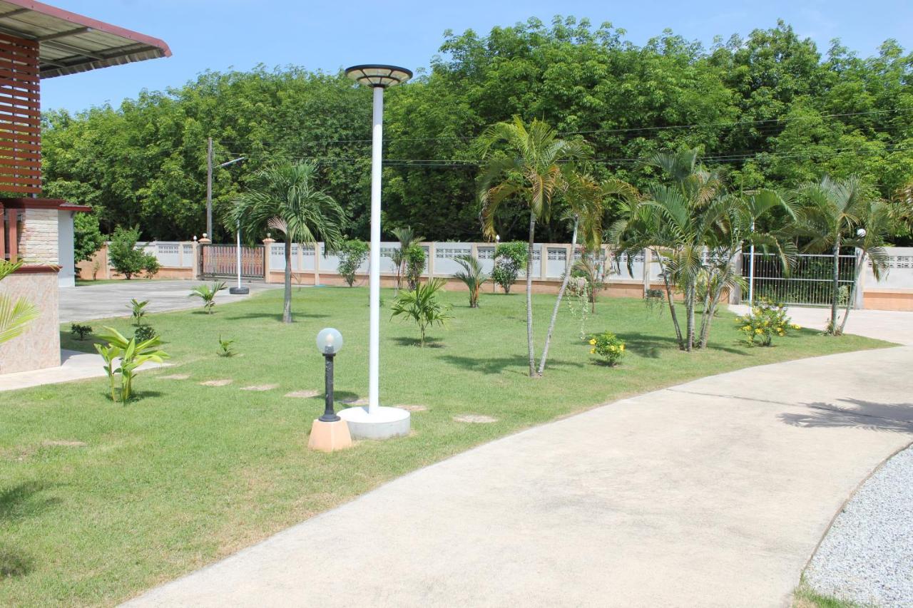 Naluemon Village Fh 1 رايونغ المظهر الخارجي الصورة